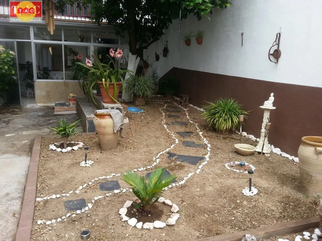 Garden - Rustic House with Terrace in Cortegana