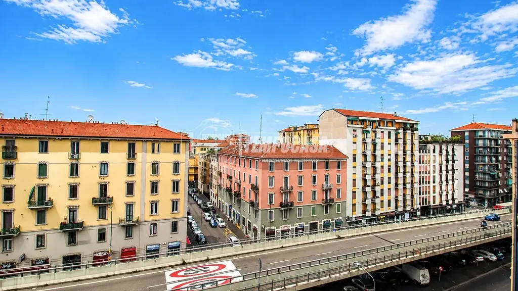 Balcone - Duplex with Balcony in Milan