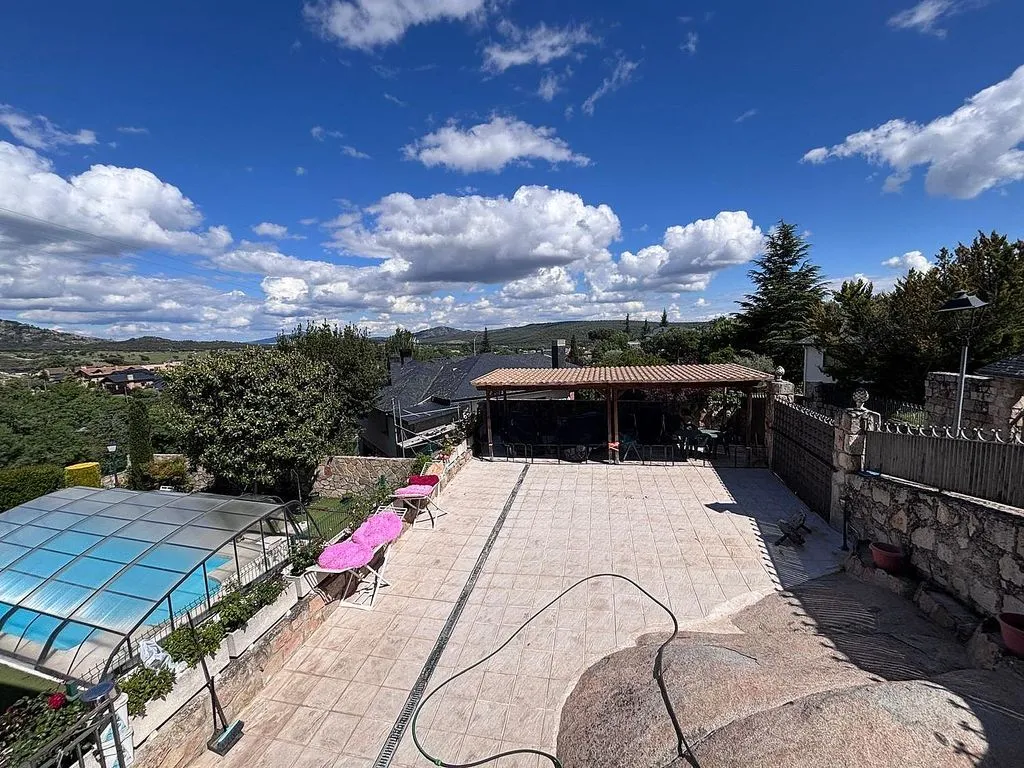 Pool - Chalet with Pool and Terrace in El Boalo