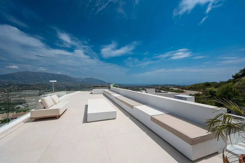Terrass - Passivhaus Villa with Infinity Pools in La Cala Golf