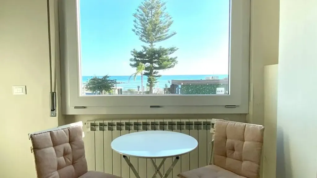 Söögituba - Seafront Apartment with Balcony in Taggia