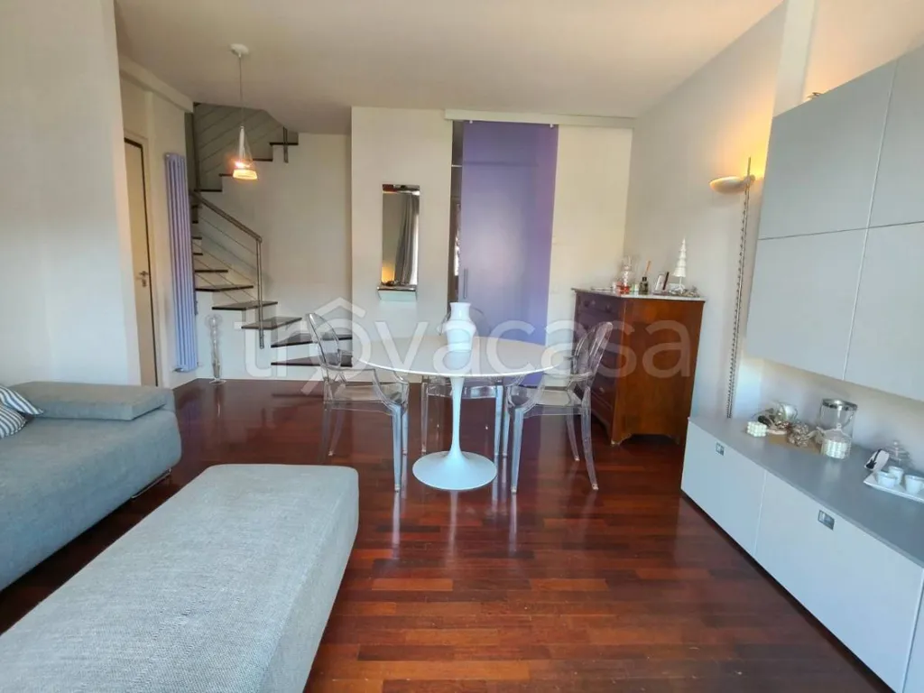 Séjour - Terraced Apartment with Balcony in Pesaro