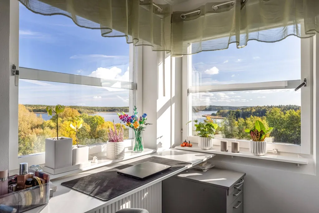 Bureau - Apartment with Sea View in Täby