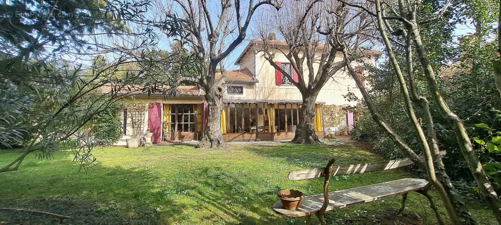 Giardino - Charming House with River View in Le Thor