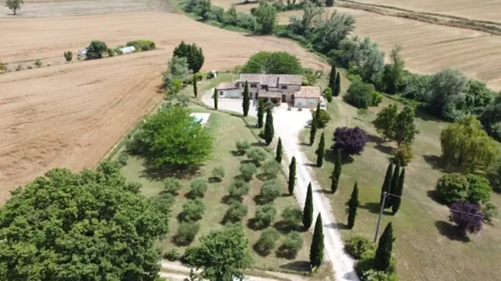 Õhuvaade - Rustic Casale with Pool in San Costanzo