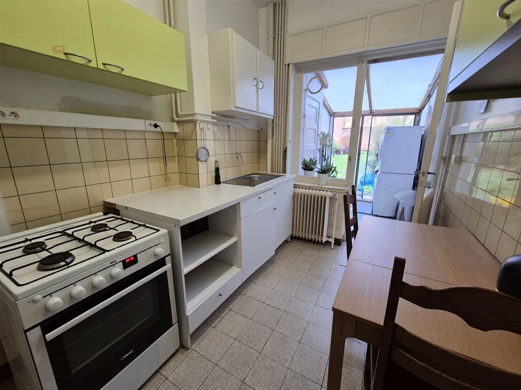 Kitchen - Apartment with Garden in Forest