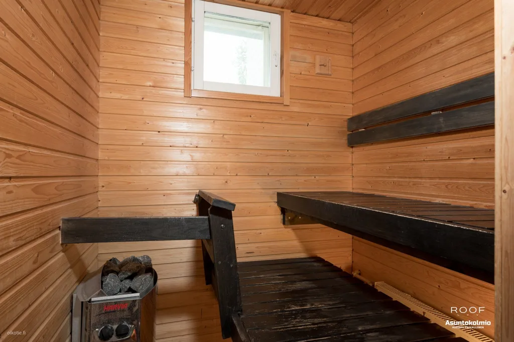 Toad - Top-Floor Apartment with Glazed Balcony in Oulu