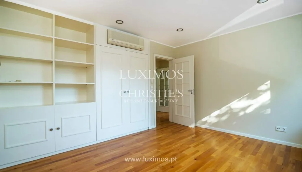 Toad - Luxury Four-Fronted House in Foz do Porto