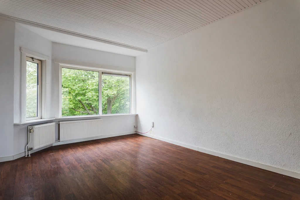 Pièces - Spacious Apartment with Balcony in Bomenbuurt