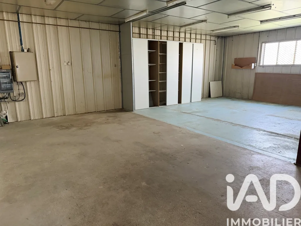Garage - Atelier with Heated Space in Pompaire