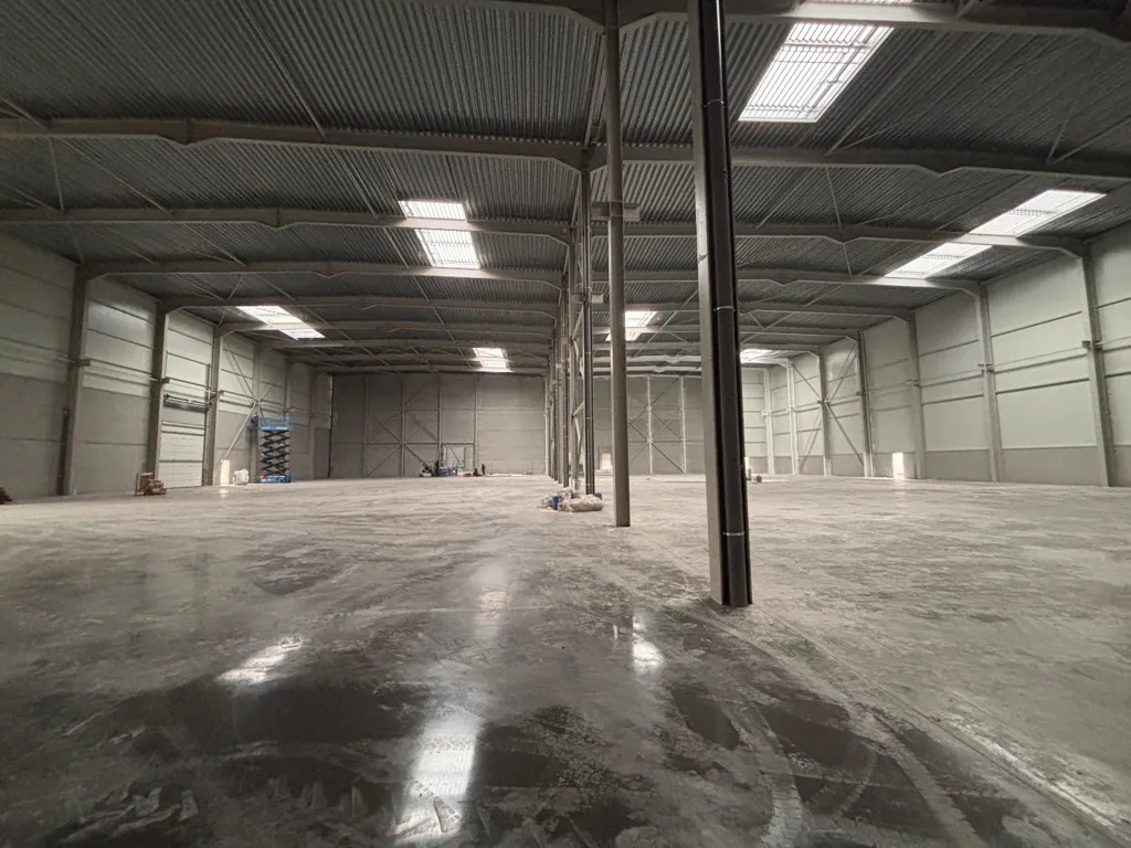 Stanze - Logistic Site with Office Space in Harelbeke