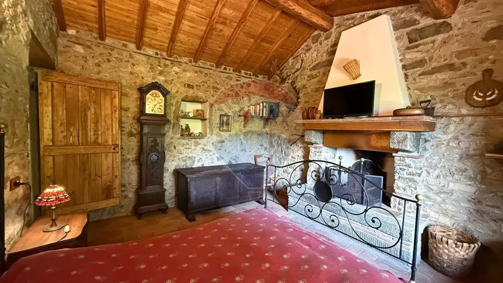 Chambres - Rustic Stone Cottage with Panoramic Views in Bagni di Lucca