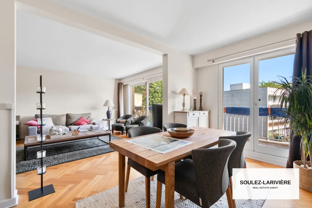 Elutuba - Apartment with Balcony in Versailles