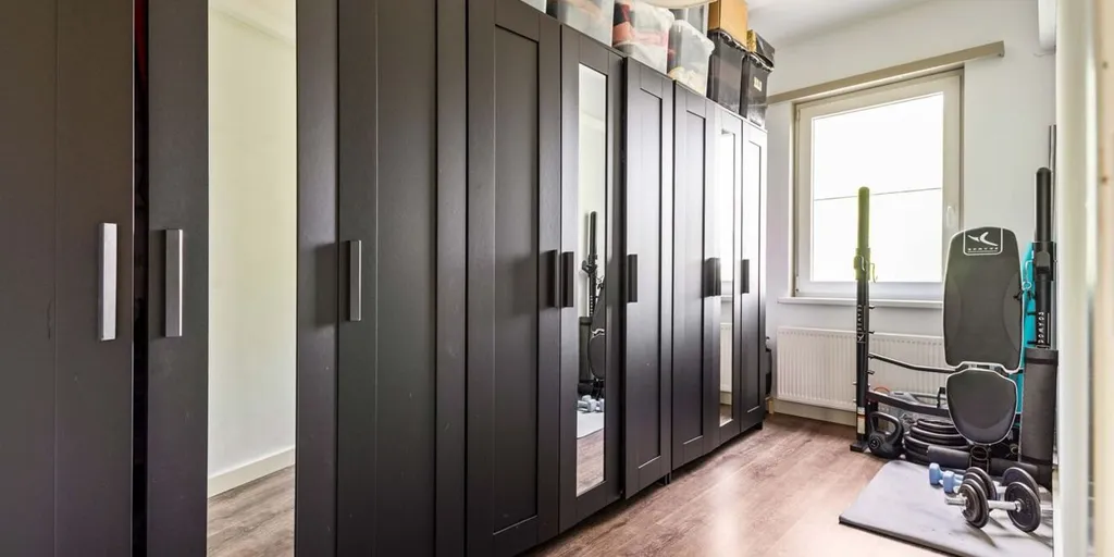Toad - Renovated Apartment with Garage in Ekeren