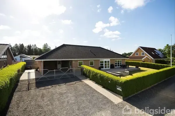 Välivaade - Spacious Villa with Garden View in Stenlille