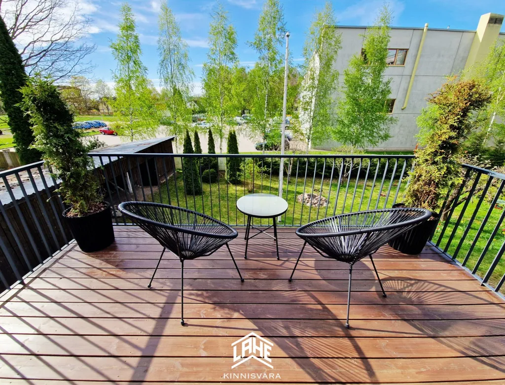 Rõdu - 5-Bedroom Apartment with Balcony in Tartu