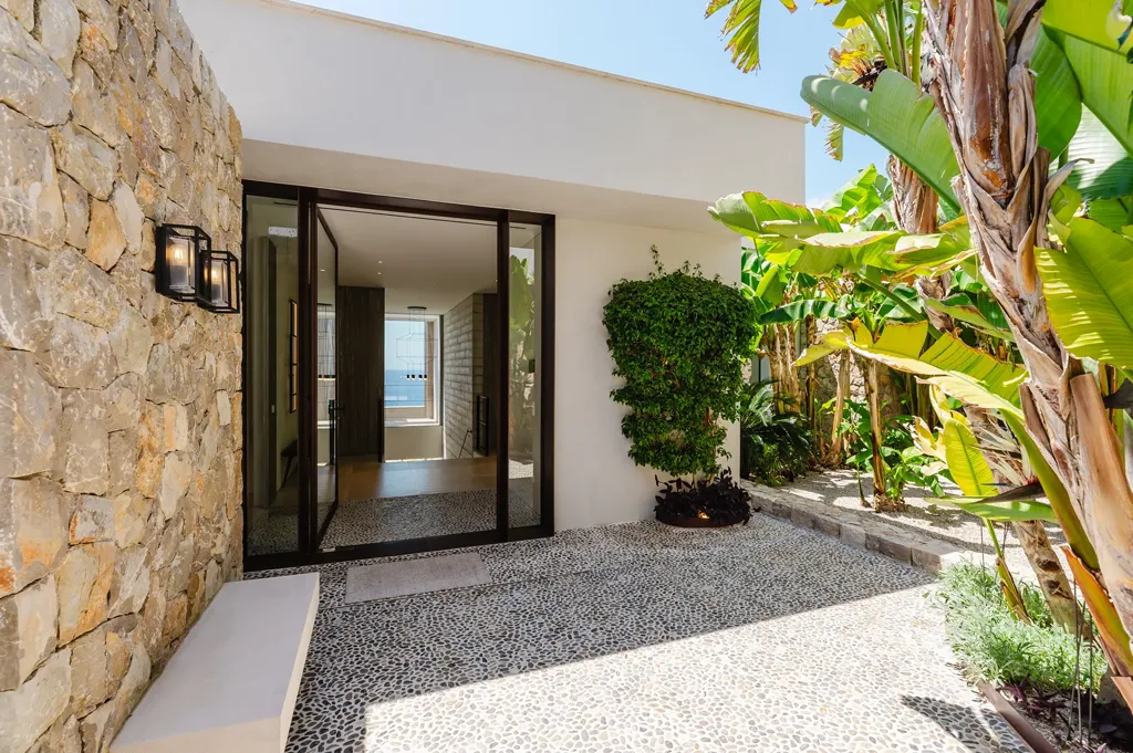 Terrass - Villa with Sea View and Infinity Pool in Cala Llamp