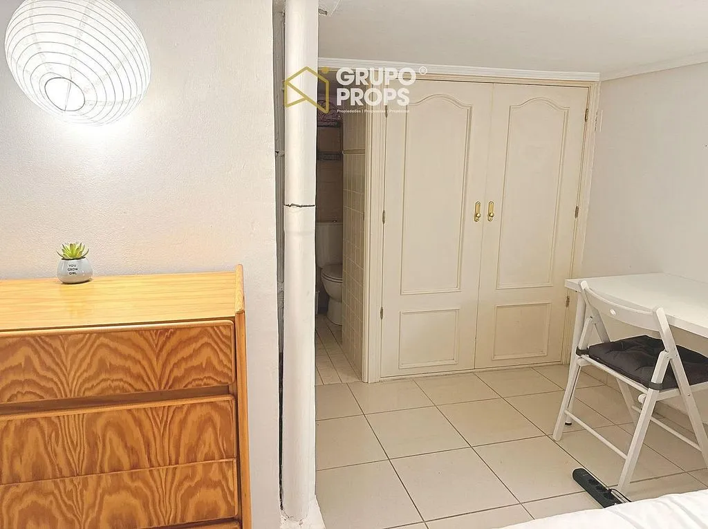 Chambres - Duplex with Patio in Palacio, Madrid
