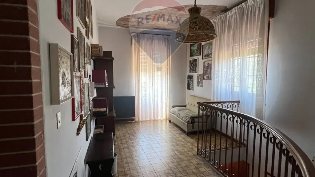 7-room house in IT