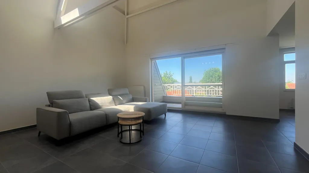 Séjour - Appartement Moderne avec Terrasse à Beervelde