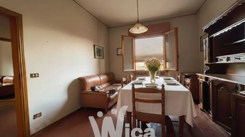 Söögituba - Spacious 5-Room Apartment in Cesena