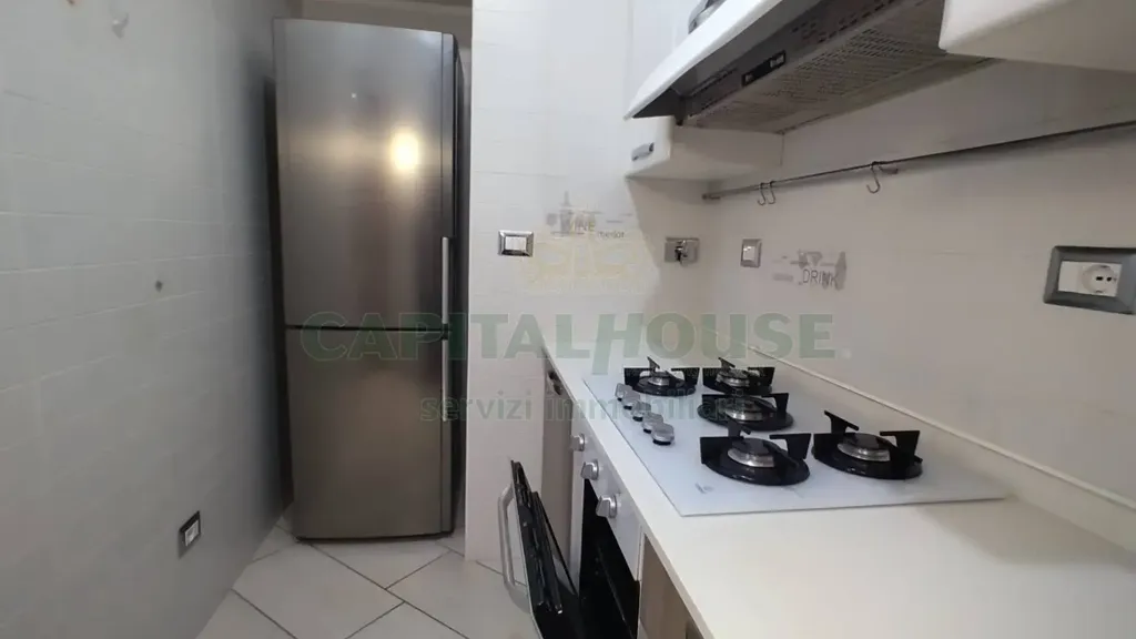 Köök - Armed Two-Bedroom Flat with Balcony in Capua