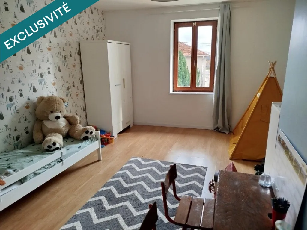 Chambres - Maison Charmante avec Grenier Aménageable à Proximité de Tout