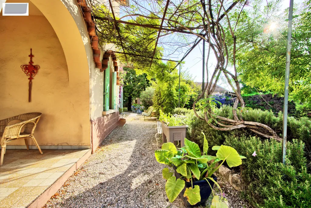 Terrasse - Maison de Maître avec Jardin à Toulon Est