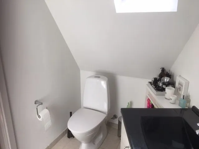 Vannitoad - Apartment with South-Facing Terrace in Odense