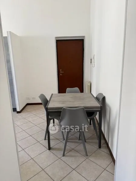Salle à manger - Rusticated Flat with Balcony in Varese