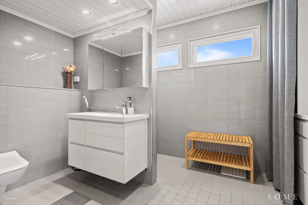 Vannitoad - Modern Villa with Sauna in Tuusula