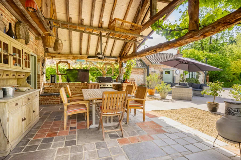 Terrasse - Maison avec Piscine et Jardin à Soumagne