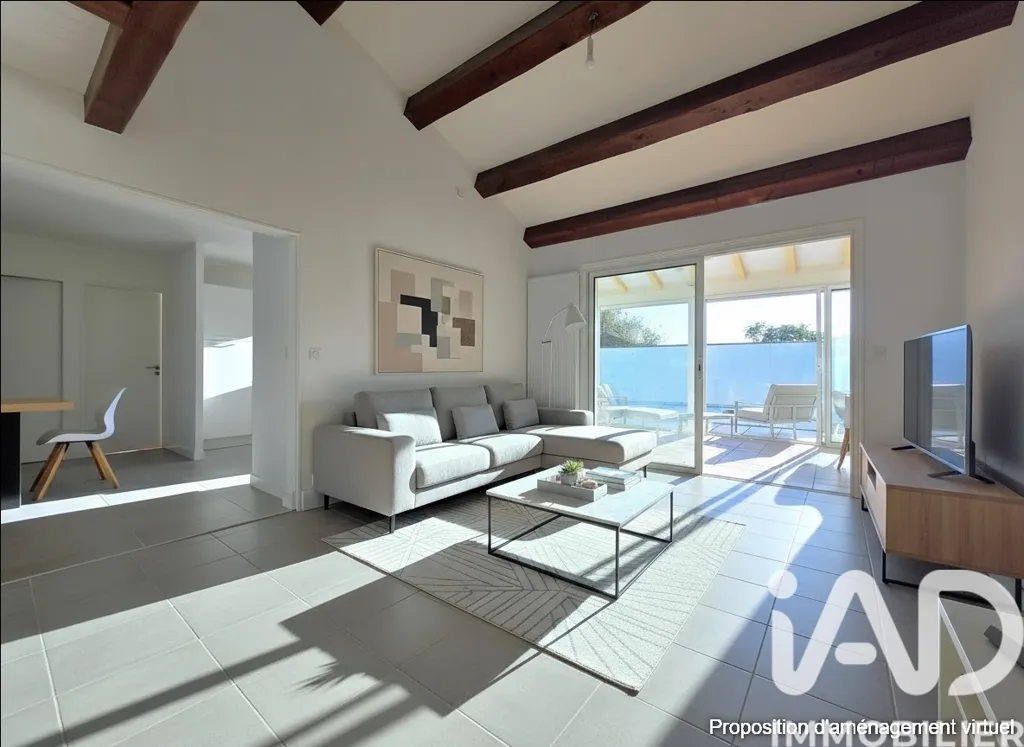 Séjour - Maison Rénovée avec Piscine près de la Plage