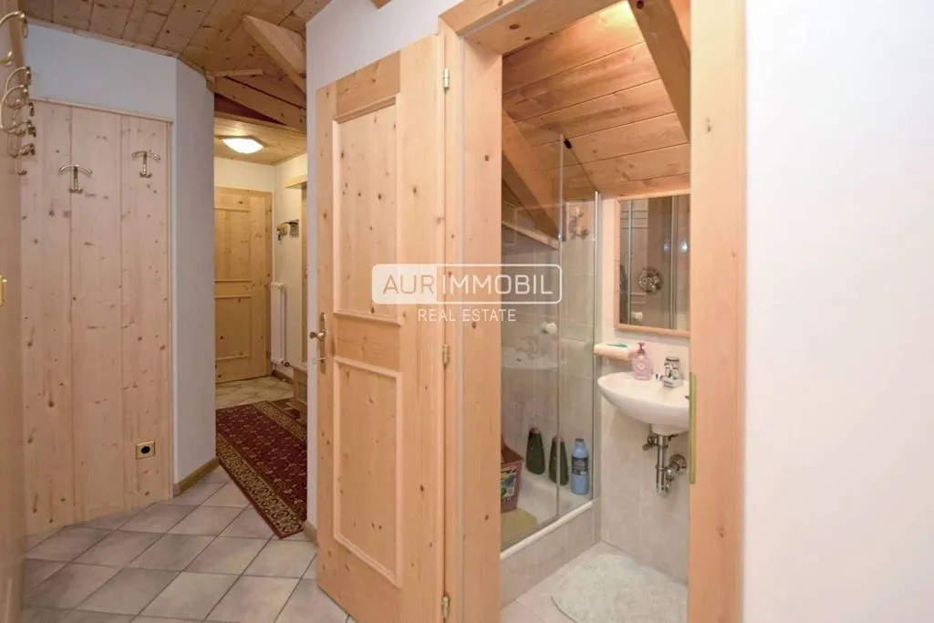 Esik - Luxury Flat with Balcony in Innichen