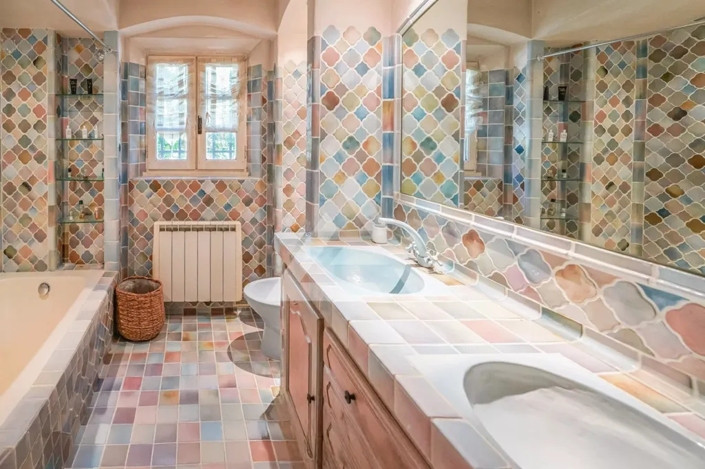 Salles de bain - Villa Provençale avec Jardin et Piscine à Saint-Paul-de-Vence