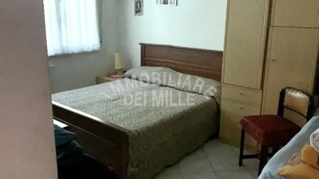 Bedrooms - Single House with Workshop in Cadelbosco di Sopra