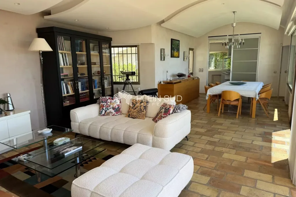 Séjour - Villa d'Architecte avec Vue Mer à Super-Cannes
