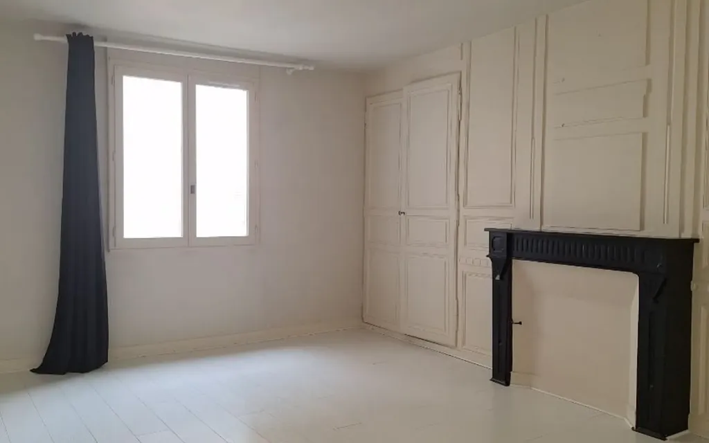 Stanze - City Centre T2 with Courtyard View in Limoges