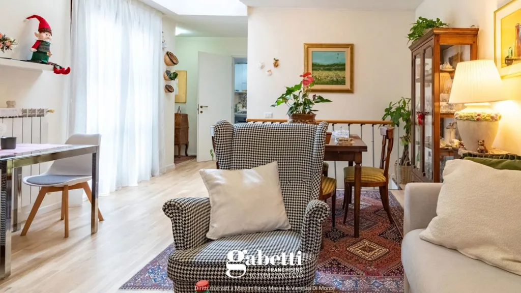 Séjour - Renovated Apartment with Single Aspect in Lanciano