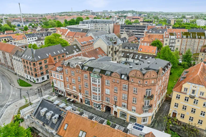 Õhuvaade - Urban Property with Garden in Aalborg