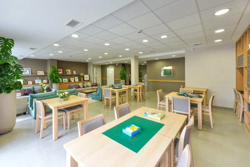Salle à manger - Appartement T2 Meublé en Résidence Services à Bourg-en-Bresse