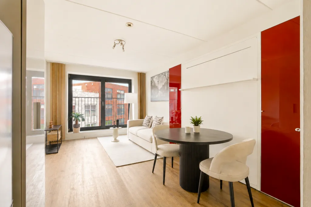 Soggiorno - Modern Studio with French Balcony in Amstelkwartier