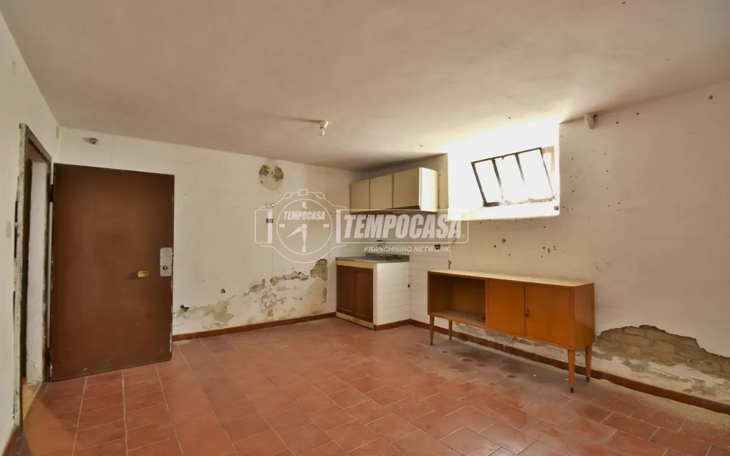 Spacious Apartment with Balconies in Osimo