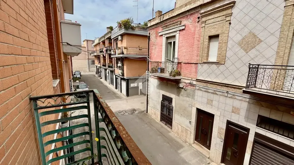 Rõdu - Independent House with Terrace in San Severo