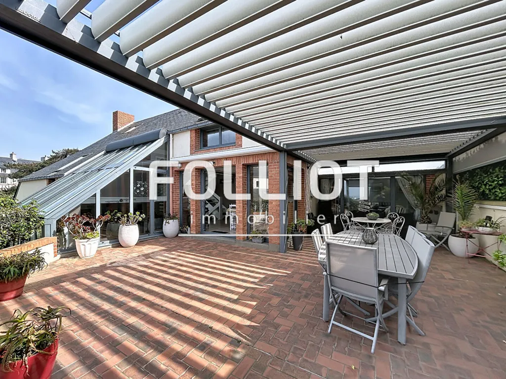 Terrazza - Architect's House with Sea View in Granville