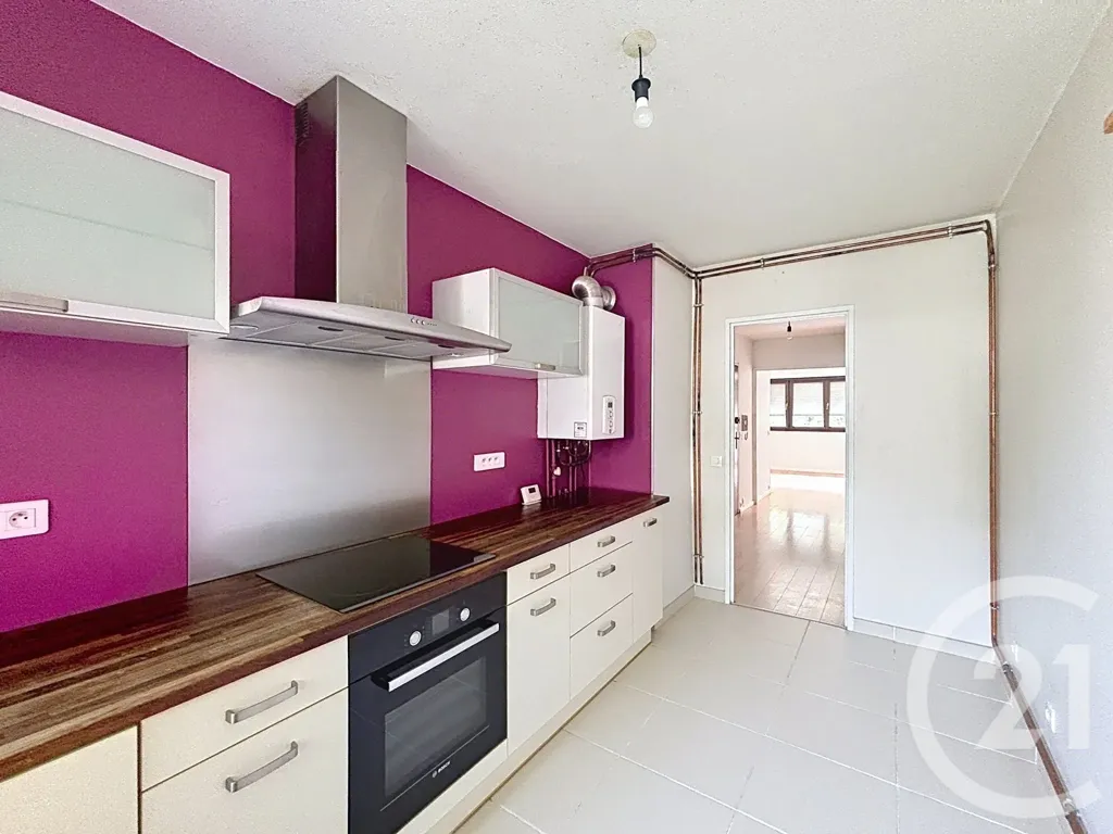 Kitchen - 3-Piece Flat with Balcony in Gradignan