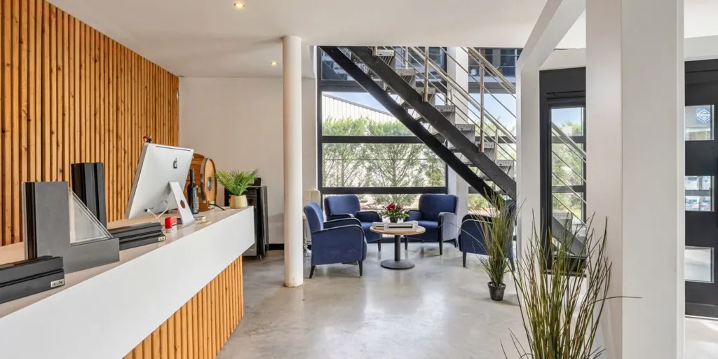 Entrée - Bâtiment Commercial avec Jardin près de Hasselt