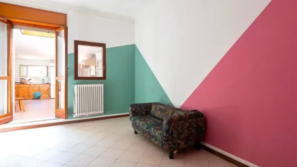 Living Room - Spacious Triplex in Historic Building, Milan