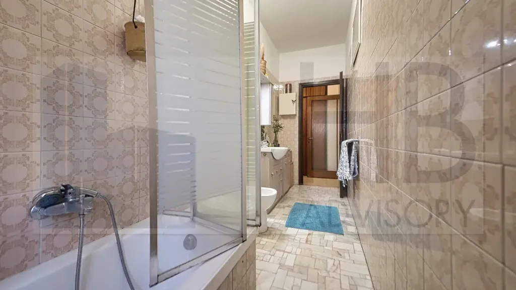 Salles de bain - Spacious Trilocale with Balcony in Milan
