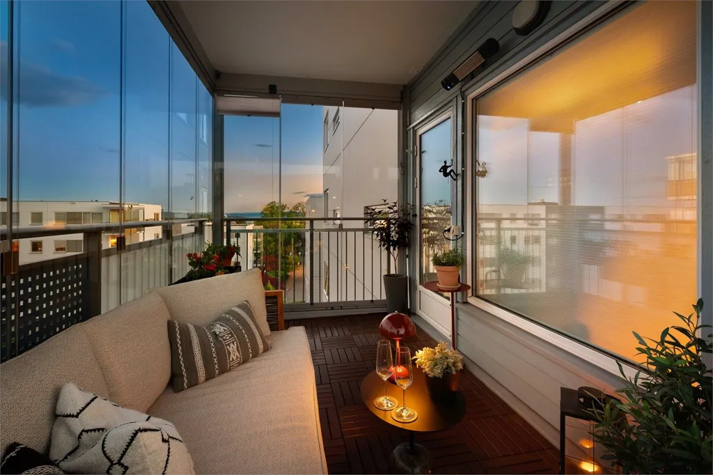 Rõdu - Design Flat with Balcony in Løren/Frydenberg
